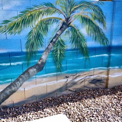 Palmeras en la playa, cielo, mural en el jardín